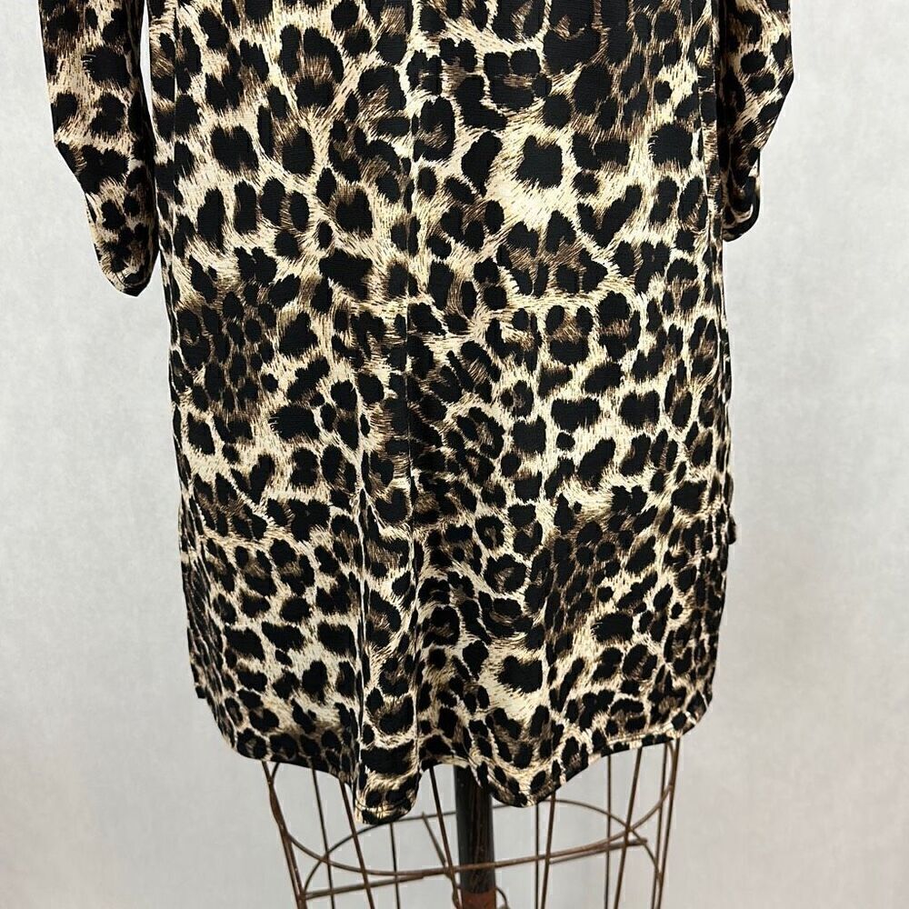Leopard Print Dress Size Medium Lightweight Cheetah Animal Print V-Neck - Picture 3 of 10